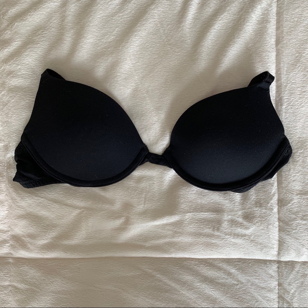 Everyday Fit VS PINK Bra